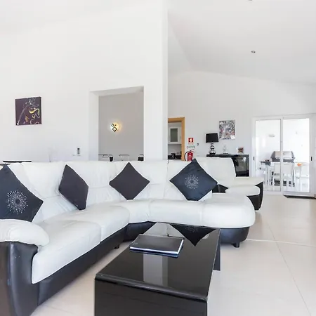 Coolhouses Algarve, Casa Redonda, V3 בית נופש *